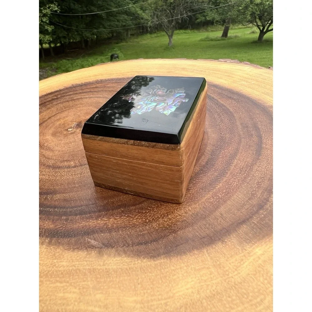 Wood Trinket Jewelry Box Abalone Mother of Pearl Maple Leaf Inlay Lacquer Lid